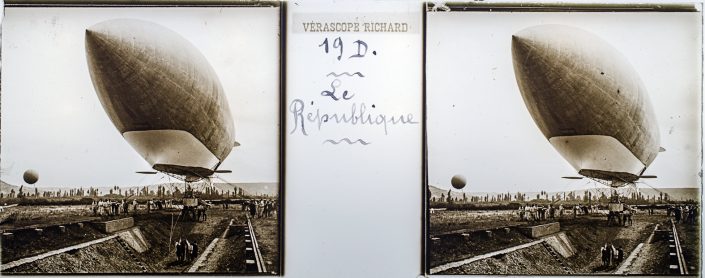 El dirigible République. Verascope Richard, hacia 1910. © Herederos F. Avial.